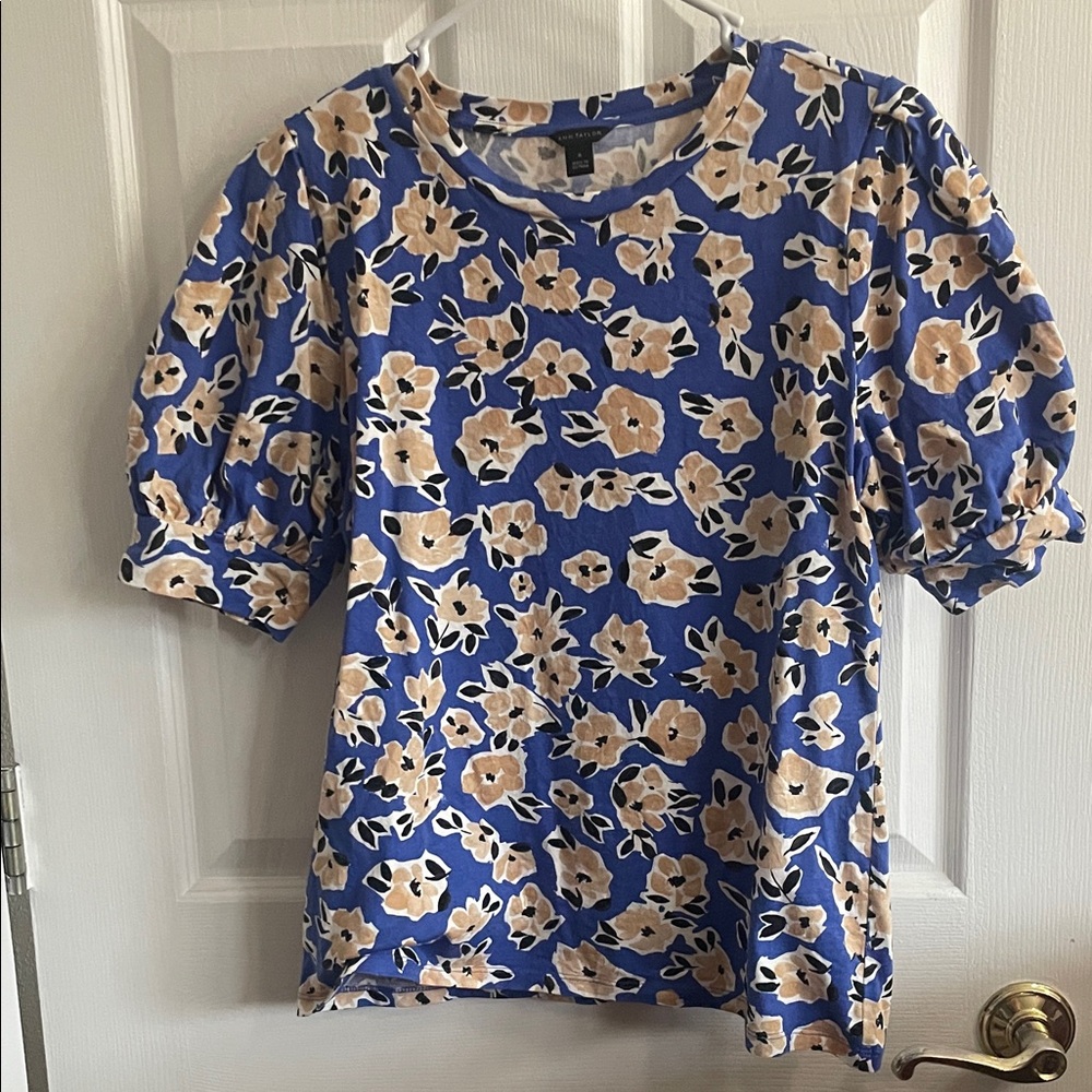 Ann Taylor Floral Blue Women's Top size M